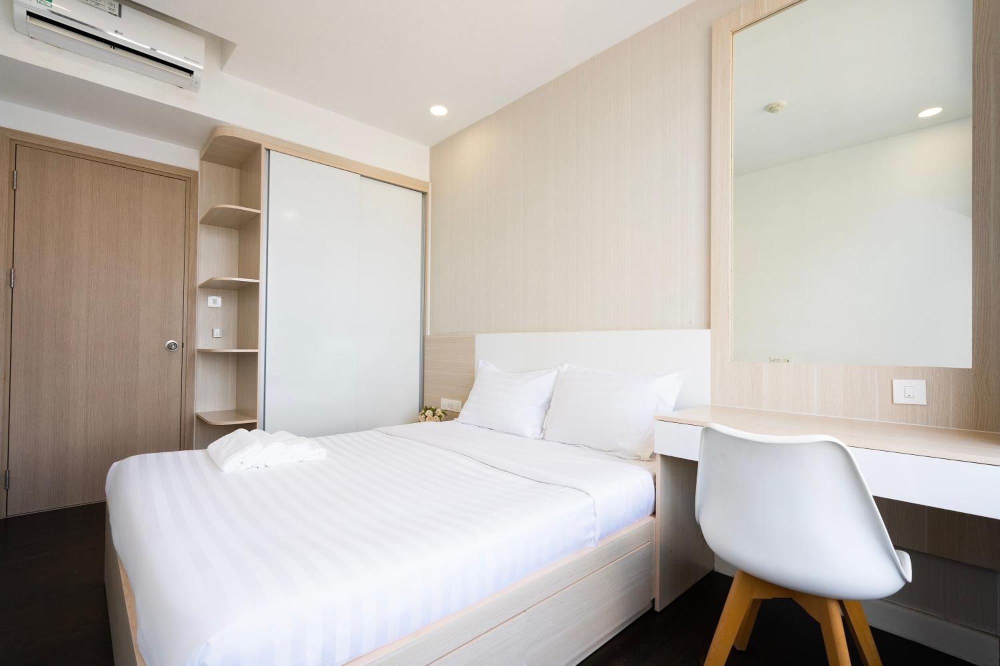Khách sạn hẻo lánh Henry - Rivergate TP. Hồ Chí Minh