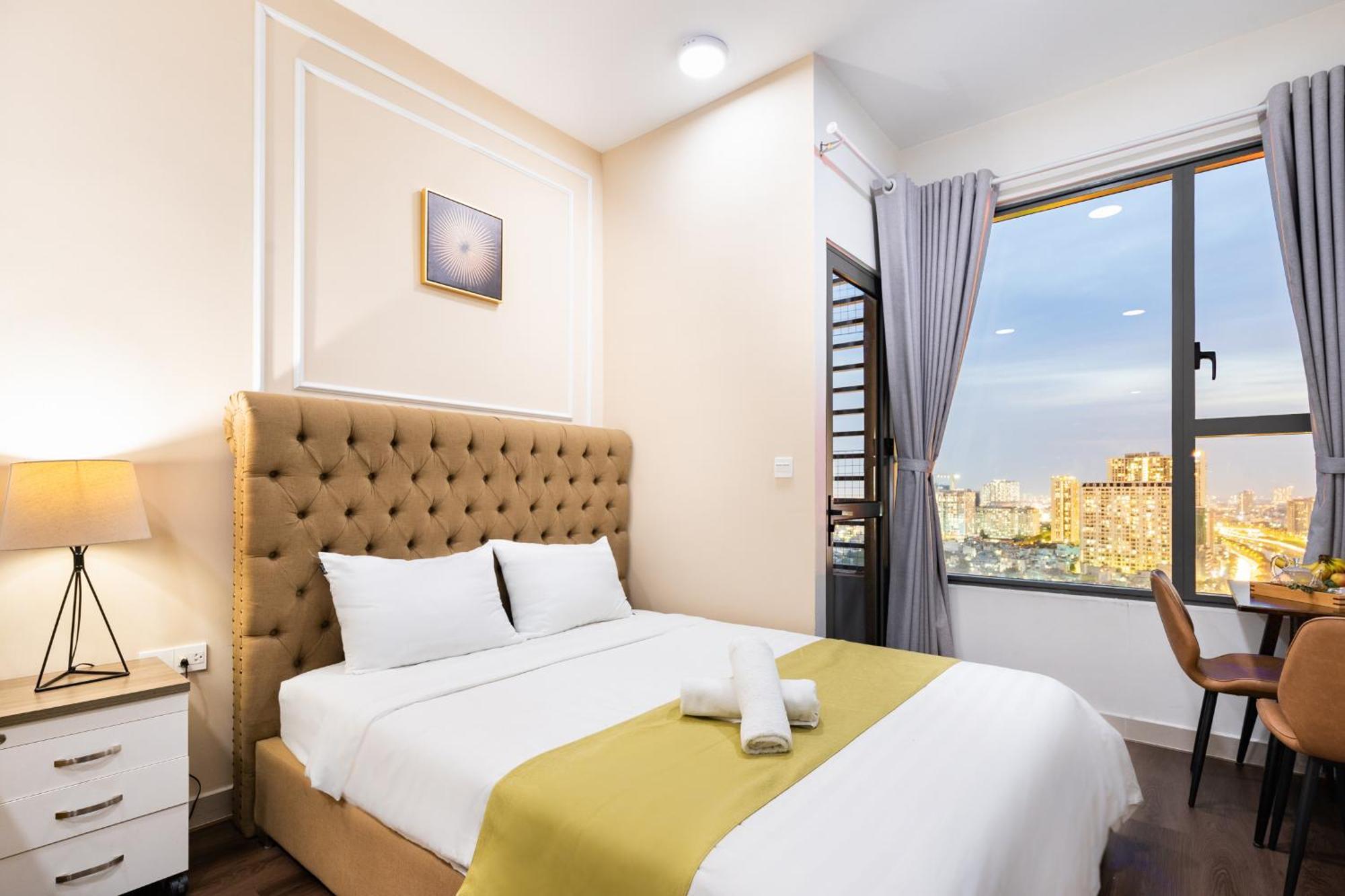 Khách sạn hẻo lánh Henry - Rivergate TP. Hồ Chí Minh